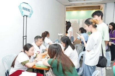 青年夜校送健康，中醫藥養生夜市點亮千年商圈